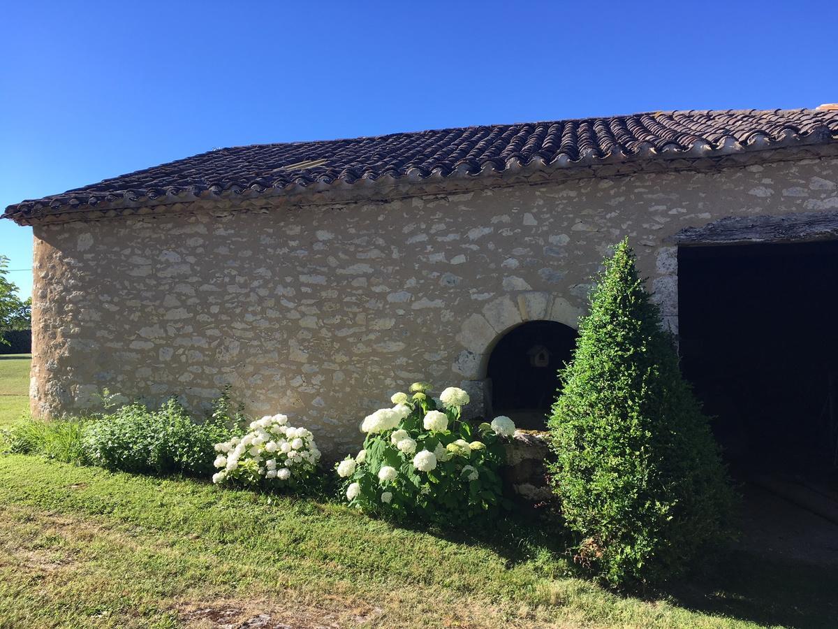 Chambres d'Hôtes Les Bourdeaux Monflanquin Exterior foto